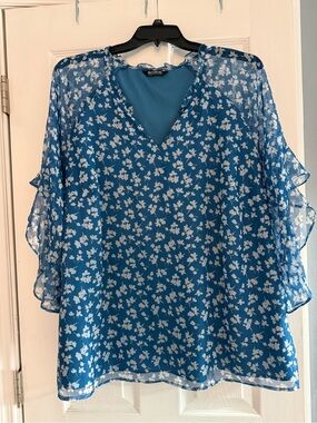 BloomChic Blue Floral Sheer V-Neck Blouse